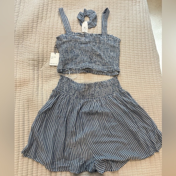 Plaid Shorts Set w Scrunchie - Picture 2 of 2